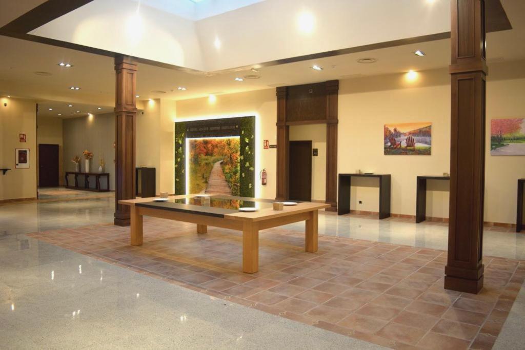Hotel-Asador Montes Oretanos Pulgar Bagian luar foto