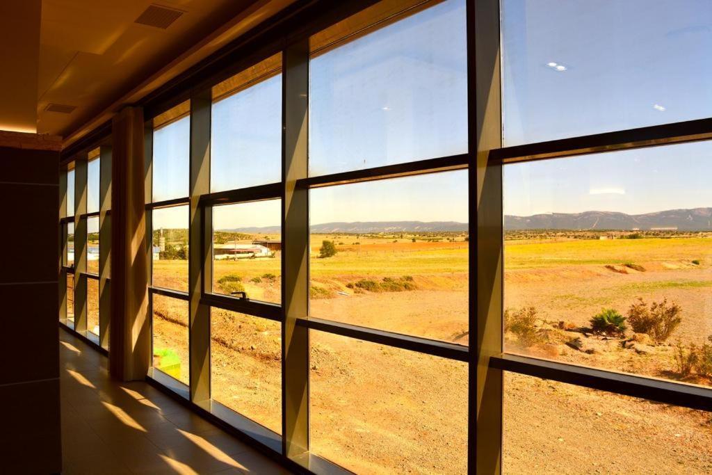 Hotel-Asador Montes Oretanos Pulgar Bagian luar foto