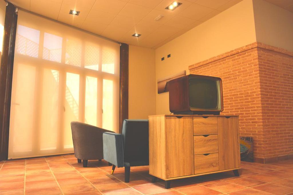 Hotel-Asador Montes Oretanos Pulgar Bagian luar foto